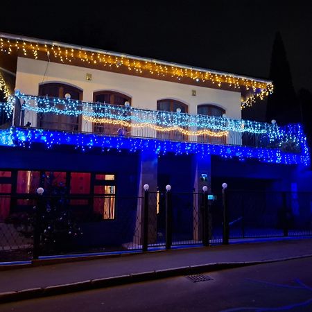 Villa Barrandovska Prag Exteriör bild